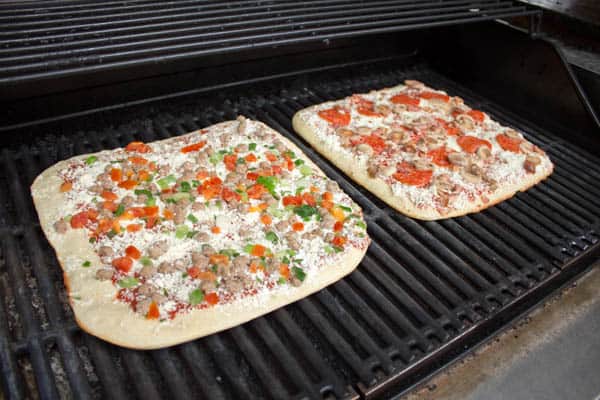 Delissio Pizza on the Gas Grill-4