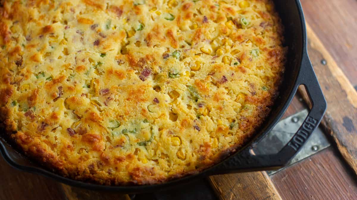 https://www.theblackpeppercorn.com/wp-content/uploads/2017/03/Skillet-Cornbread-with-Bacon-Cheddar-and-Green-Onions-featured-2.jpg