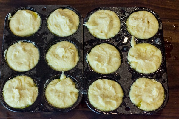 Cast Iron Cornbread Muffin Pan- 8 different Shapes in 1 Pan- Made U.S.A. -  The Packrats Den